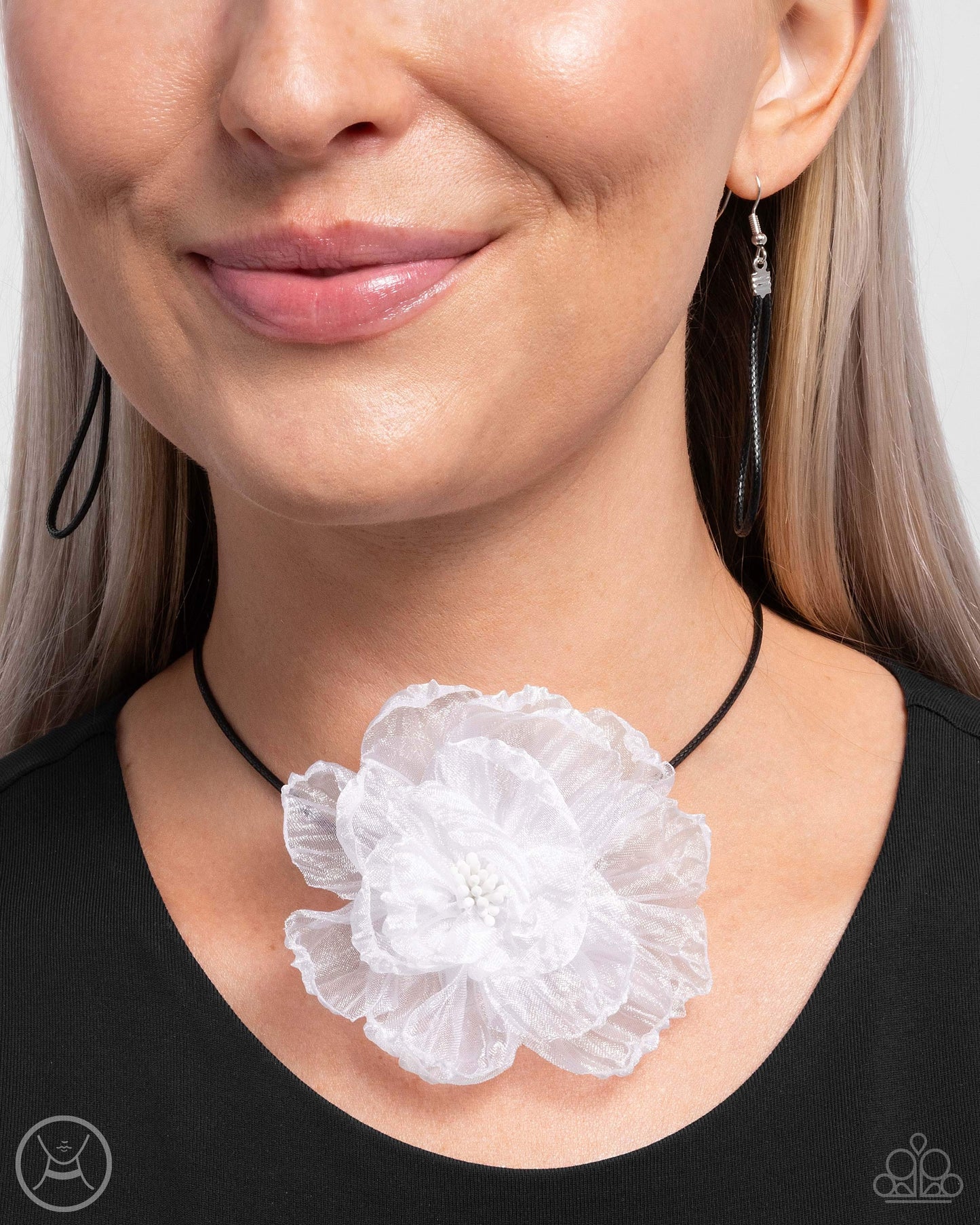 French Facade - White Choker Necklace